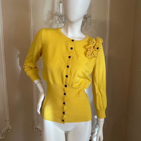 Olivia M. Lightweight Button Down Sweater Size XL - Picture 5 of 16